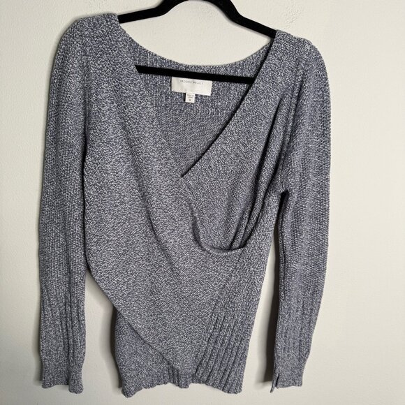 Brochu‎ Walker Women's Gray Crossover V Neck Long Sleeve Sweater - Size M Medium - Picture 1 of 6